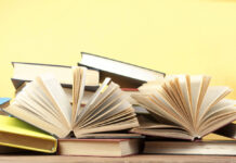 Novinky z Albatrosu: laskavý humor, Jo Nesbo a rock’n’roll