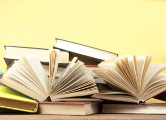 Novinky z Albatrosu: laskavý humor, Jo Nesbo a rock’n’roll