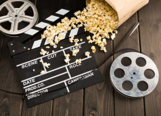 Tady Vary jsou zpět. Přinášejí předplatné do kina Zdroj fotografie: www.depositphotos.com