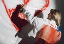 Zpěvačka Aiko představuje svou první fashion kolekci