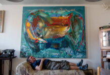 Dokument Rozsviť světlo, ať je vidět (2023)