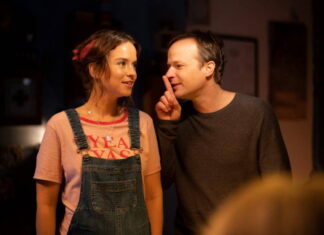 Film Lítá v tom (2023): Střídají se na hradeckém orloji místo apoštolů divnolidi?