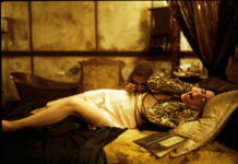 Film Chudáčci (2023): všichni jsme krutá zvířata obcující s (vlastními) démony