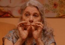 Film Mamacruz (2023). Na orgasmus není nikdy pozdě