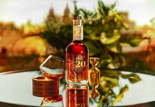 Ron Santiago de Cuba nabízí svůj 20letý rum