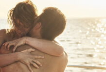 Film Zakázaná touha (2024). Spát s dcerou i matkou nedělá dobrotu