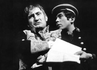 Novinky na Dramoxu: Kodet i Abrhám z Činoherního klubu, Marie Antoinetta z Ostravy