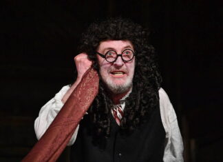 Lakomec štědře rozdával smích Z divadelní hry Lakomec.