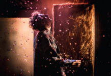 Nie sme doma. Alebo sme?