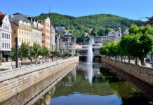 Karlovy Vary nejsou jen o filmu. Co všechno zažít mimo sály?