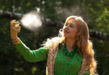 Parfémy pro něj a pro ni: nejoblíbenější vůně roku 2025