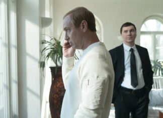 Čaroděj z Kremlu (2025): Jak se slovy a iluzí formuje moc ČARODĚJ Z KREMLU