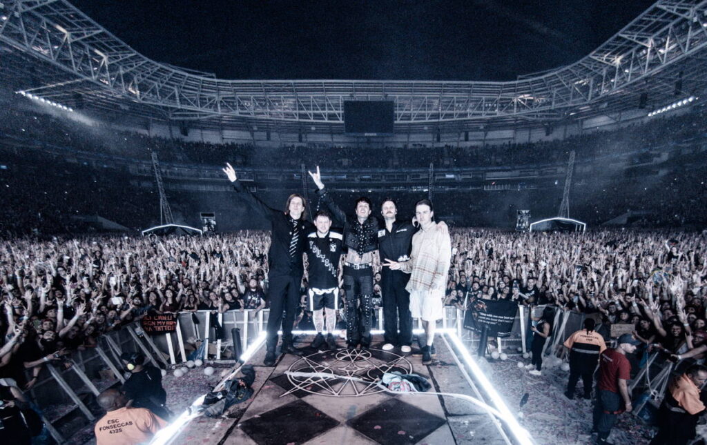 Bring Me the Horizon - L.I.V.E.