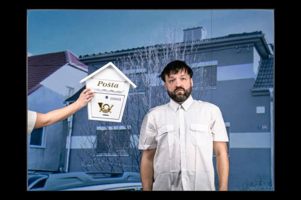 Normální detektivní komedie
