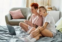 Nejsilnější LGBTQ+ seriály posledních let: láska, trauma i skvělé příběhy LGBT seriály