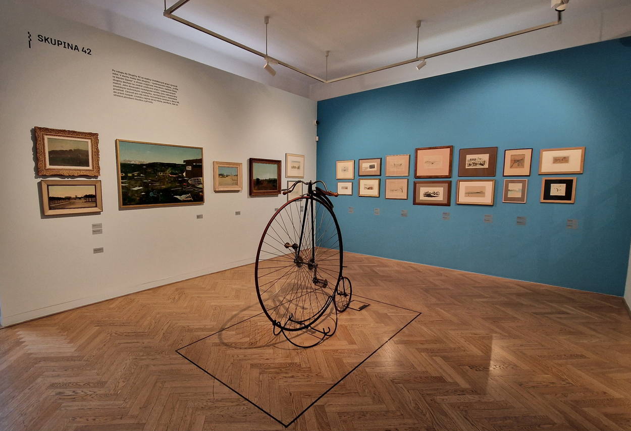 Kamil Lhoták ve Ville Pellé: Poetický svět balonů, bicyklů a nostalgických krajin